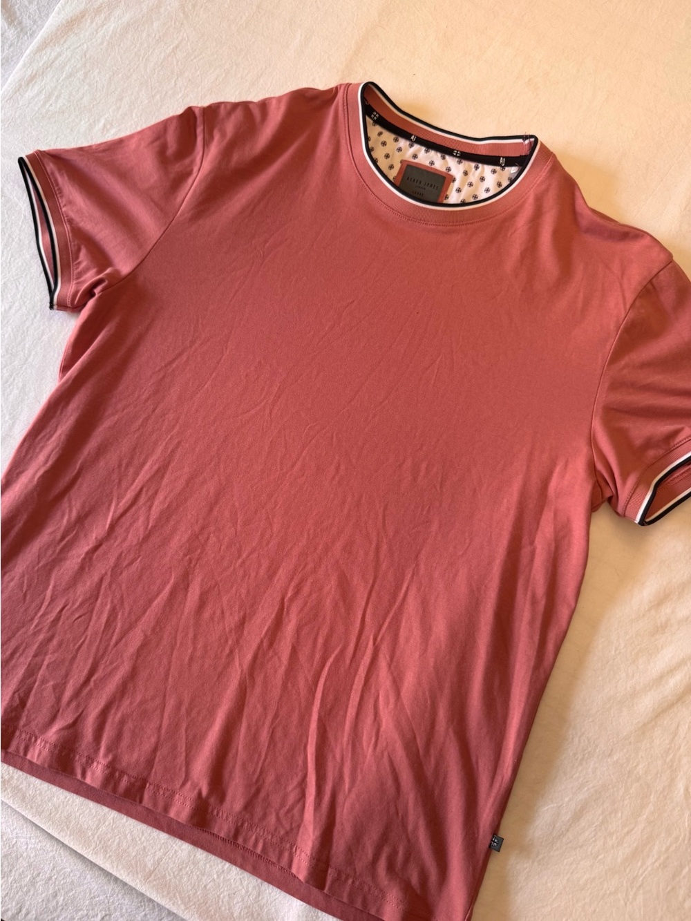 Men's Short-Sleeve Crewneck Tee in Rose with Contrast Trim